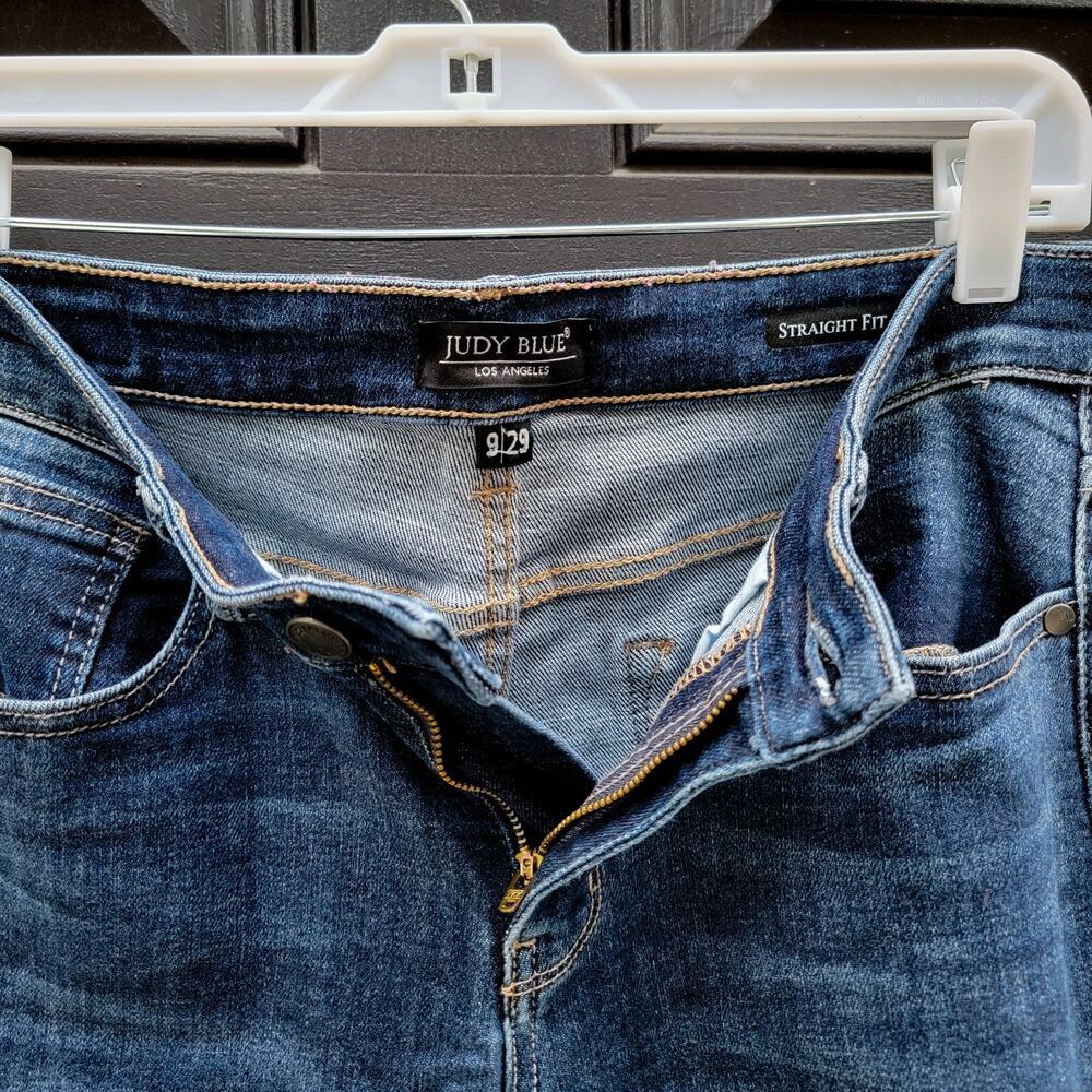 Judy Blue Women's Straight Leg Jeans in Medium Blue Wash - Picture 6 of 6